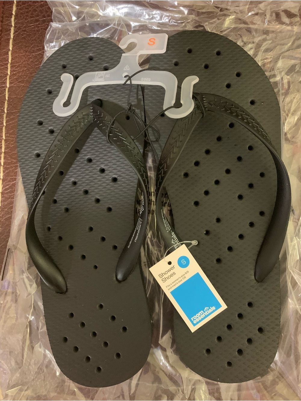 Room Essentials NWT’s size small women’s size 8/9, men’s size 7/8 shower shoes